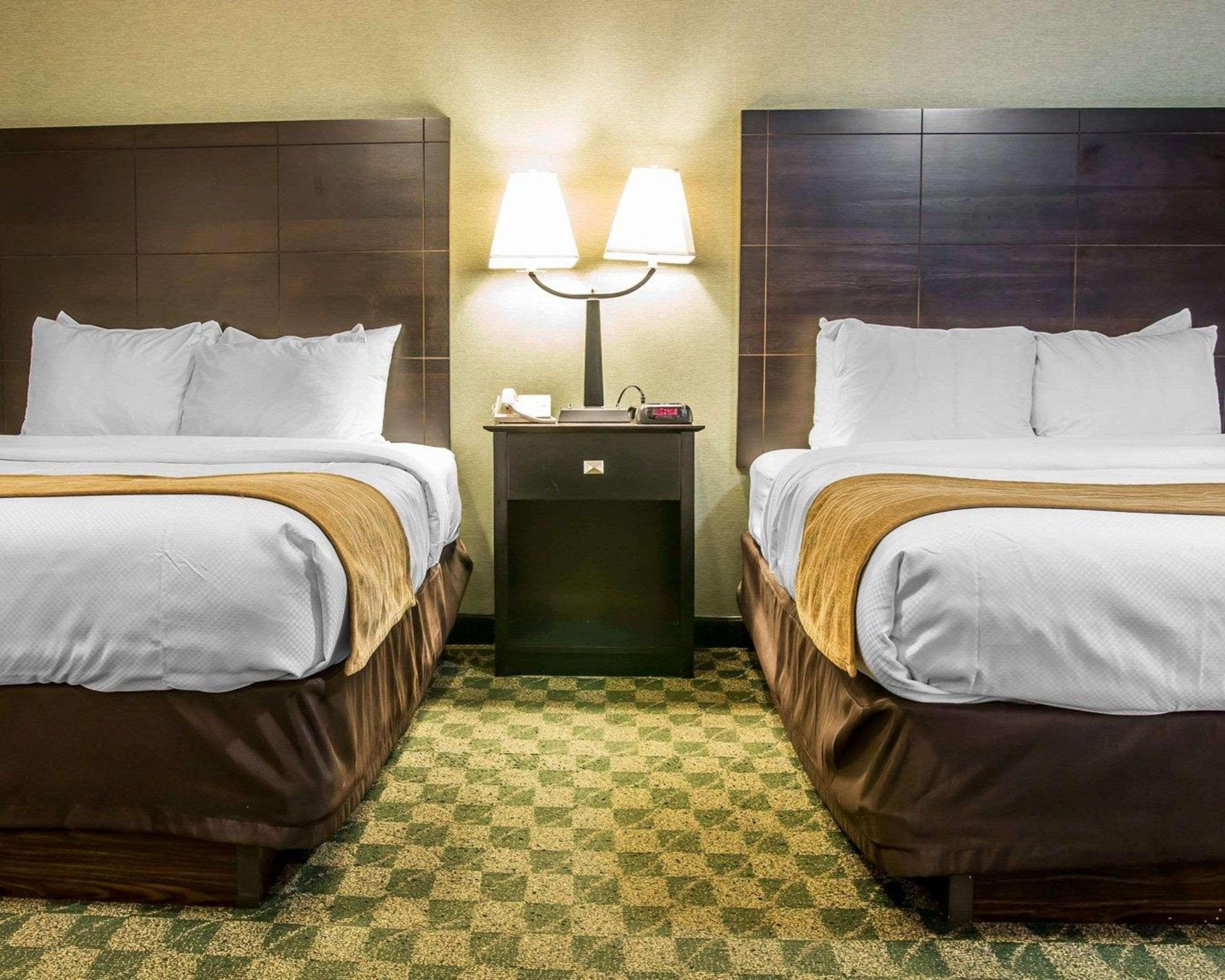 Comfort Inn Whitehall Near Michigan'S Adventure Ngoại thất bức ảnh