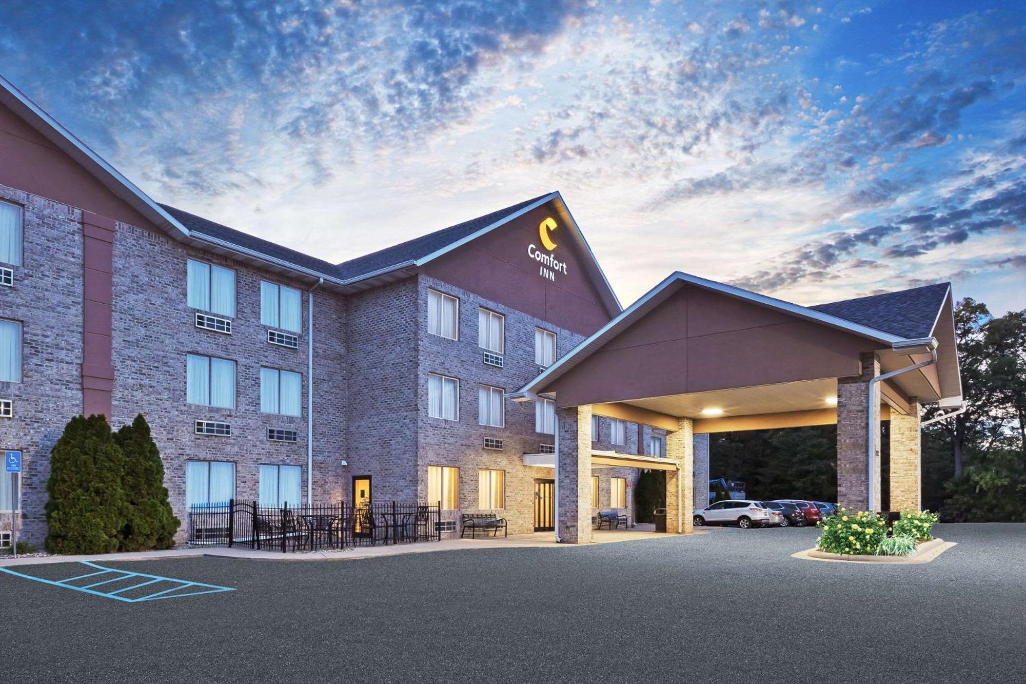 Comfort Inn Whitehall Near Michigan'S Adventure Ngoại thất bức ảnh